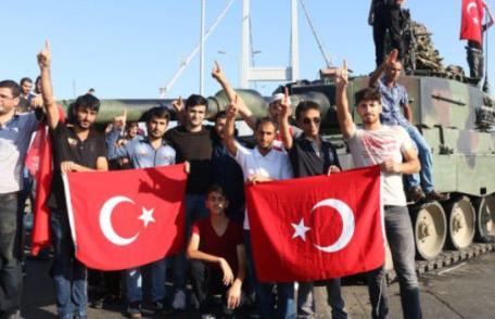 Tentativa de lovitură de stat din Turcia a fost blocată. Situatia este „complet sub control”