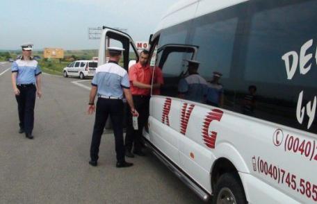 Transportatorii de persoane luați la „puricat” de polițiștii botoșăneni