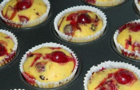 Muffins cu vișine