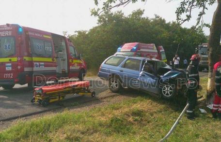 Accident deosebit de grav la Văculești! Patru persoane rănite, una a rămas încarcerată!