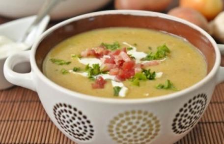 Supă de cartofi cu kaizer și usturoi