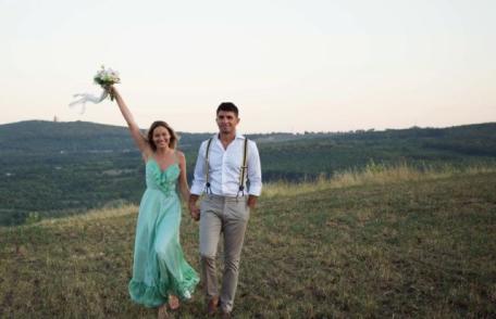 Laura Cosoi în culmea fericirii după un an de căsnicie: „Câtă emoție...!”