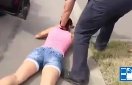 Cerere în căsătorie inedită! Tânără aproape de infarct după ce a fost pusă la pământ de mascați - VIDEO