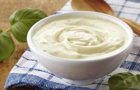 Cum faci maioneză fără ulei. E super-sănătoasă!