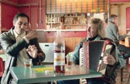 Tatăl actorului Octavian Strunilă a jucat într-o reclama celebră! Vasile este un acordeonist renumit din Dorohoi