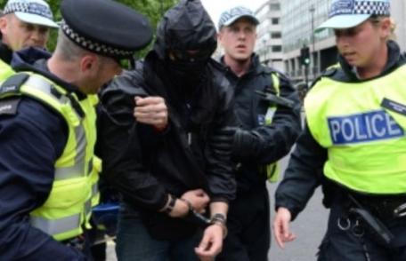 Doi români, tată și fiu, condamnați în Marea Britanie pentru că au transformat o poloneză însărcinată în sclava lor