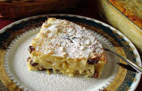 Budincă de paste cu brânză dulce şi zmeură