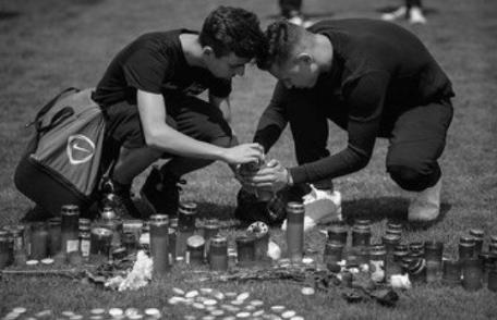 Un suporter dinamovist de 18 ani a murit după ce a fost lovit cu o sticlă în cap la finalul meciului cu Steaua