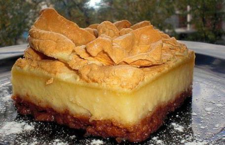 Prăjitură cu mere, fără blat. Nu ai mai mâncat așa ceva!