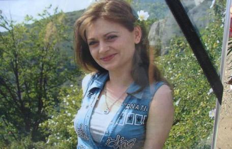 Maricica Iosub condusă pe ultimul drum de întreg satul - FOTO