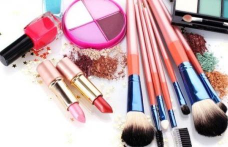 Nu împrumuta niciodată aceste cosmetice