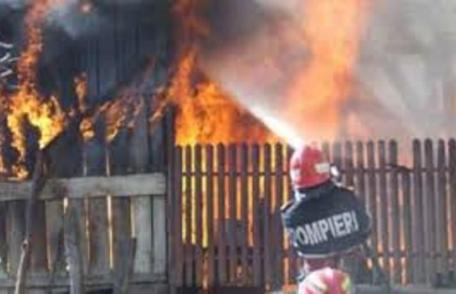 Bunuri distruse în patru incendii produse din neglijenţă