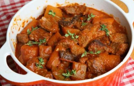 Tocăniță cu carne de vițel