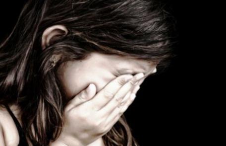 Fetiță româncă de 13 ani umilită în fața clasei în Spania: Pleacă în nenorocita ta de țară