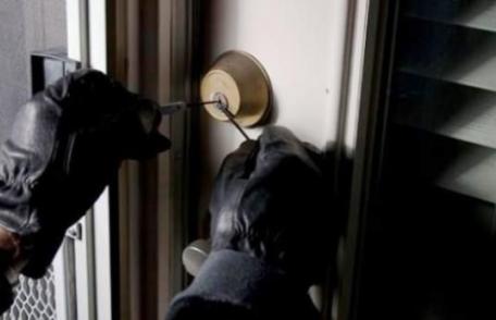 Atenție la furturile din locuințe! Vezi ce măsuri de prevenire au fost luate de polițiștii botoșăneni!