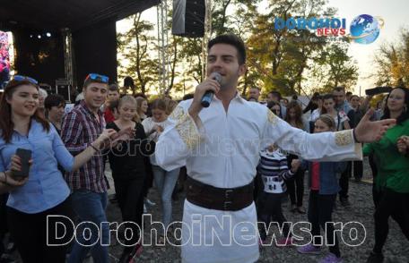 Dans și voie bună în ultima seară de spectacol a Zilelor Municipiului Dorohoi 2016 – VIDEO/FOTO