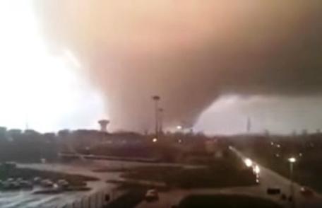 Tornade devastatoare în Italia: 3 morti şi zeci de răniti