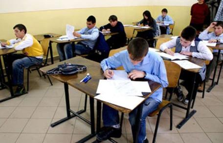 Evaluarea naţională a elevilor de clasa a VIII-a începe astăzi 