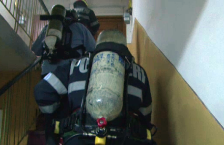 Neglijenţă explozivă. O botoșăneancă şi-a incendiat apartamentul