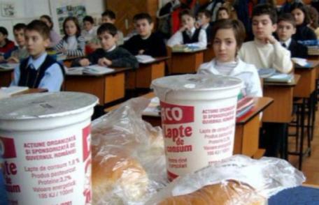 Producătorii de lactate, amendați pentru trucarea de licitaţii în programul Cornul şi Laptele