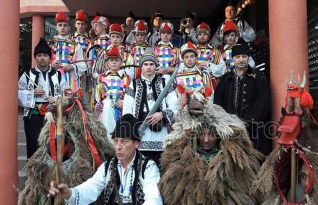 Diplome și medalii pentru Ansamblul de datini și obiceiuri Broscăuți care a participat la două festivaluri - FOTO