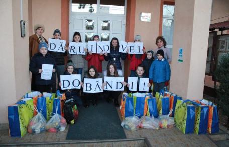 „DĂRUIND VEI DOBÂNDI!” activitate de voluntariat la Şcoala Gimnazială „Dimitrie Pompeiu” Broscăuţi – FOTO
