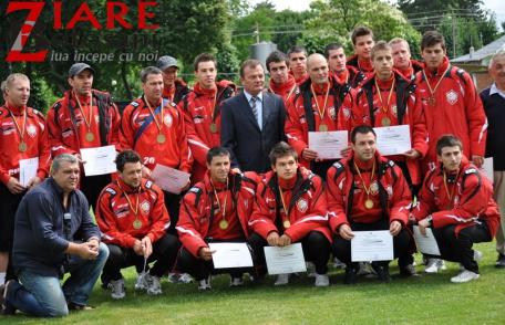 Exclusiv: FCM Dorohoi - VIDEO - Primarul Dorin Alexandrescu a premiat echipa în fața a 500 de suporteri