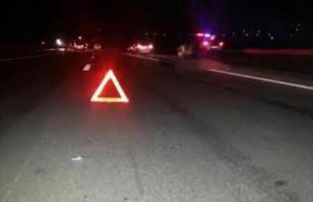 Un șofer în stare de ebrietate s-a izbit violent cu mașina de un parapet