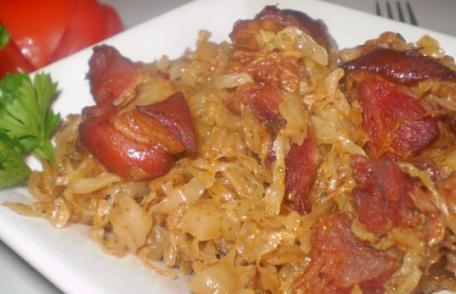 Varză cu ciolan afumat