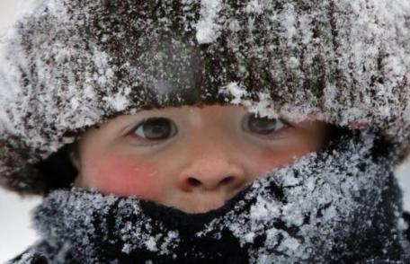 Pediatru: înfofolitul copiilor, boală naţională