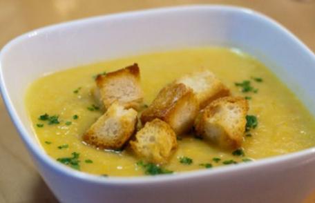 Cremă de legume cu crutoane