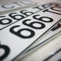  Conducerea unui autovehicul cu număr fals de înmatriculare 