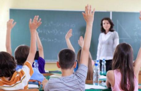 Elevii vor avea o nouă materie OBLIGATORIE, din toamnă. Ce vor învăţa!