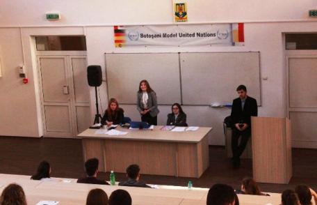 Liderii elevilor s-au întâlnit pentru a căuta rezolvări problemelor apărute în școlile din județ