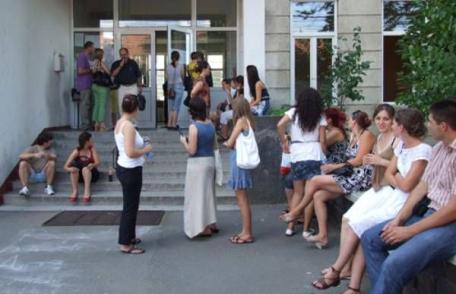 Admitere facultate 2011: Universităţile au mai multe locuri decât candidaţi 