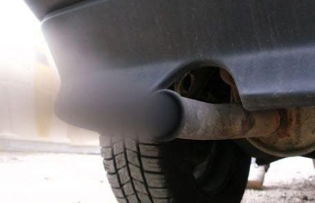 Guvernul s-a răzgândit: Toți șoferii să plătească taxa de poluare!