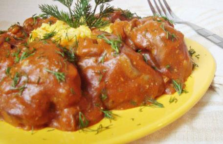 Ficăței de pui cu sos de roșii și usturoi