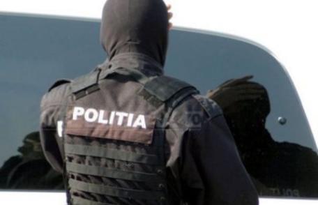 Bunuri de patrimoniu cultural național confiscate în urma unor percheziții domiciliare