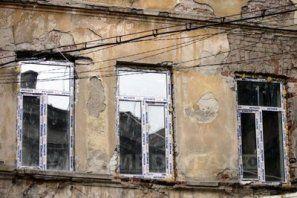 Începe numărătoarea faţadelor insalubre