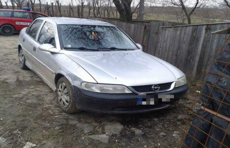 Acte false, șoferi fără permis, vezi ce au mai găsit polițiștii de frontieră din Dorohoi în urma unor controale