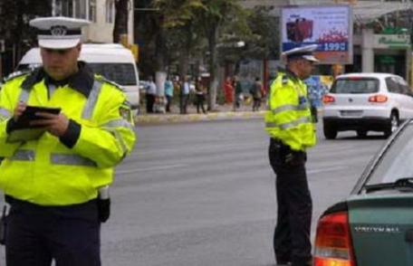 Poliţiştii din Darabani, în razie! 50 de maşini verificate, 28 de sancțiuni aplicate și 2 permise reținute!