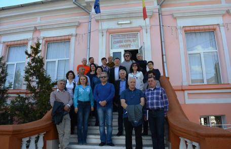 Conferința Natională a directorilor de concursuri și festivaluri naționale și internaționale de folclor s-a încheiat - FOTO