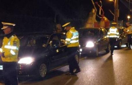 RAZIE de PROPORŢII pe linia combaterii contrabandei cu ţigarete. Zeci de şoferi au fost sancţionaţi!