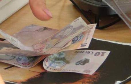 Vezi programul casieriilor Nova Apaserv în perioada sărbătorilor pascale