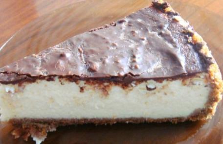 Pască cu brânză dulce și ciocolată
