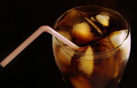 Motive suficiente ca să nu te mai atingi de cola niciodată