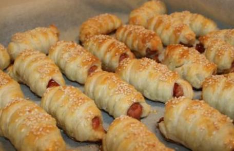 Cârnăciori în foitaj