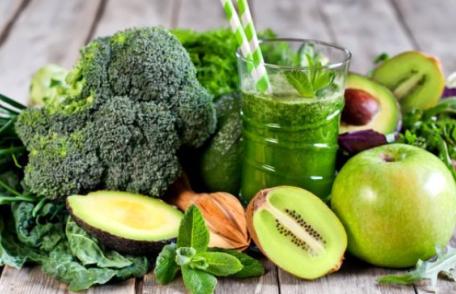 Ce trebuie să mâncăm pentru a ne menține oasele rezistente