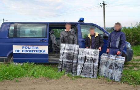 Trei tineri au trecut peste râul Prut mii de pachete de țigări, folosind o saltea pneumatica și vâslind cu farfurii din plastic