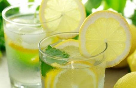 Secretul pentru a beneficia de toți nutrienții din lămâie